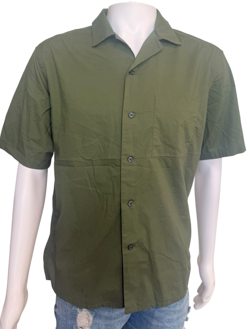 Uniqlo Olive Green Short-Sleeve Button-Down Shirt